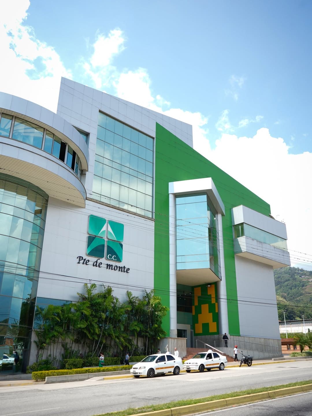 C.C. Pie de Monte — Edificaciones — Taller Chama, Mérida, Venezuela